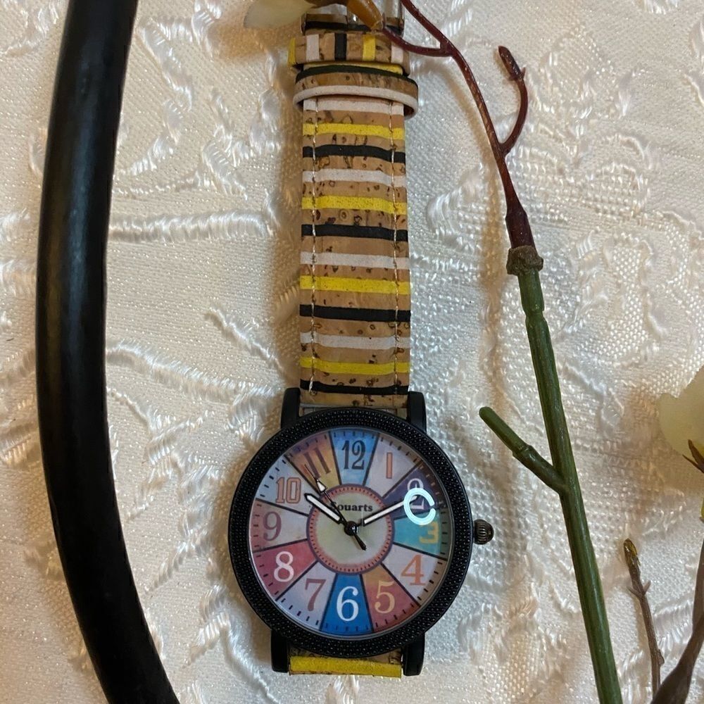 🎁Paphitak ladies fashion watch Retro charming Available in different colors 💥 - Picture 6 of 11